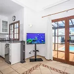 Emilia Villa *
